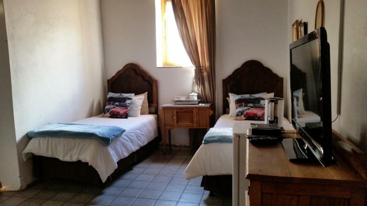 Calvinia Guesthouse Dış mekan fotoğraf